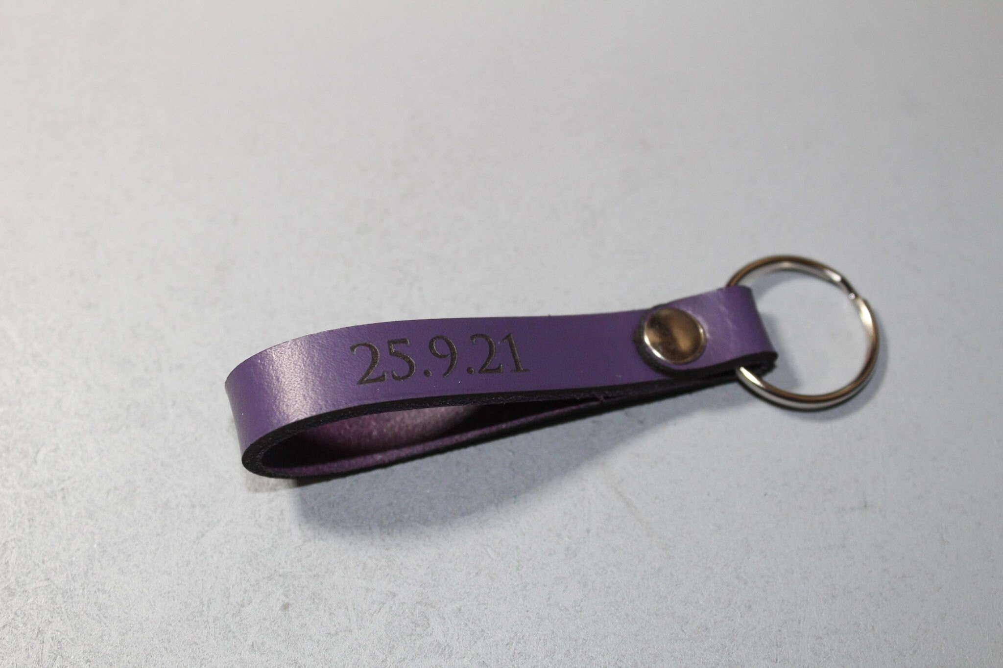 Best Man/Groomsman/Bridesmaid/Bridal party personalised gift - Engraved Leather Keyring - Various Colours - Image 7